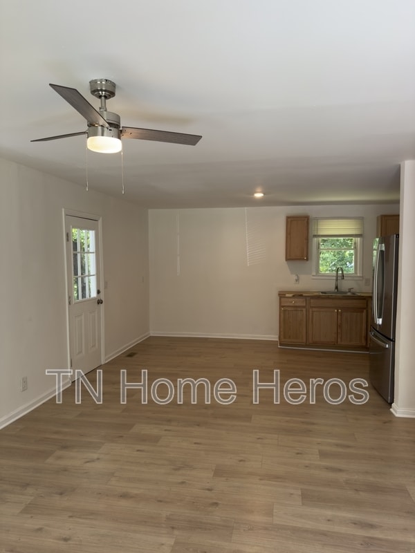 Building Photo - 610 Demoss St