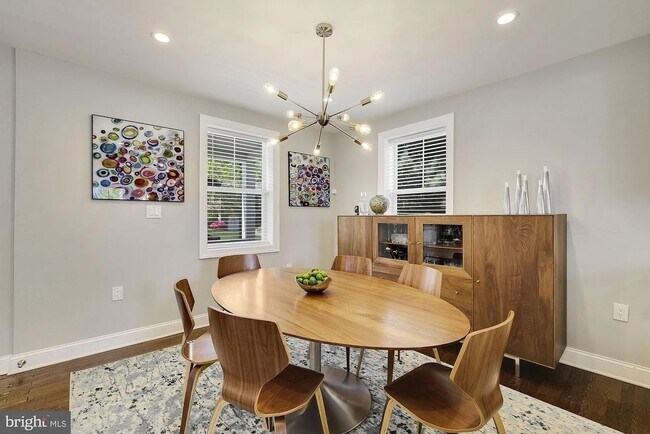 Building Photo - Newly Renovated Single Family home with Off Street Parking
