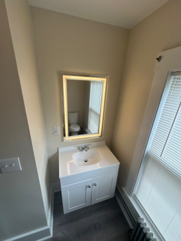 Building Photo - 56 Laurel St