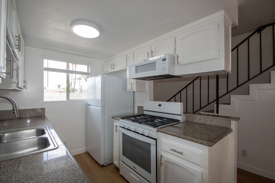 Building Photo - 5340 Whitsett Ave