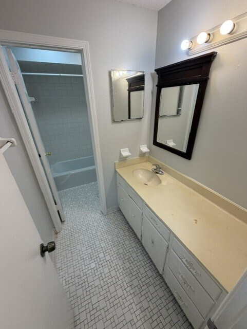 Building Photo - 3850 University Club Blvd
