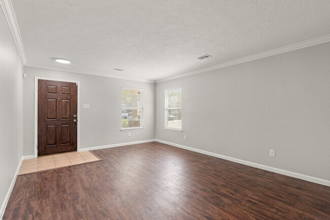 Building Photo - 15403 Harris Canyon Ln