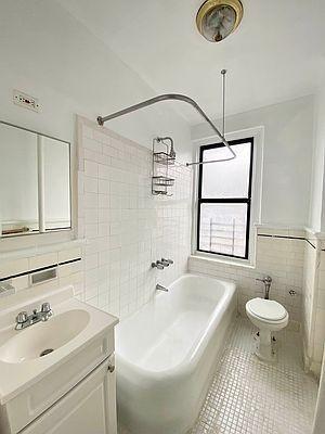 Building Photo - 1 bedroom in Bronx NY 10458