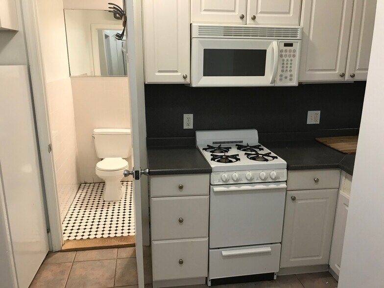 Building Photo - 26 Hemenway St