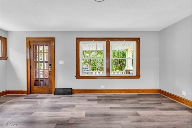 Building Photo - 3195 W 114th St