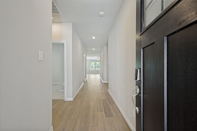 Building Photo - 3409 Copperwood Dr