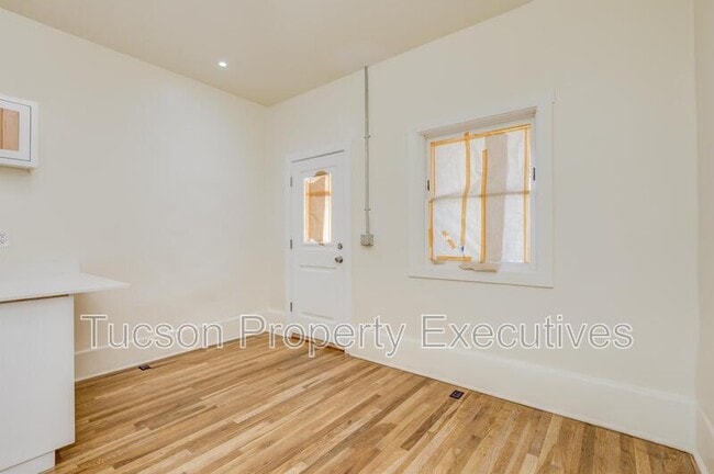 Building Photo - 89 W Simpson St