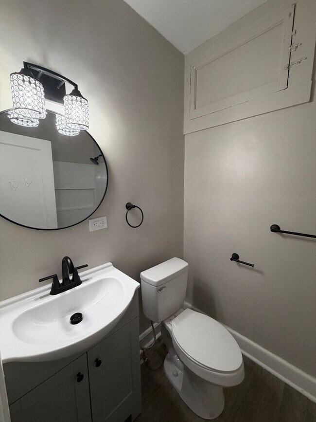 Building Photo - 1137-1139 Paxton St.