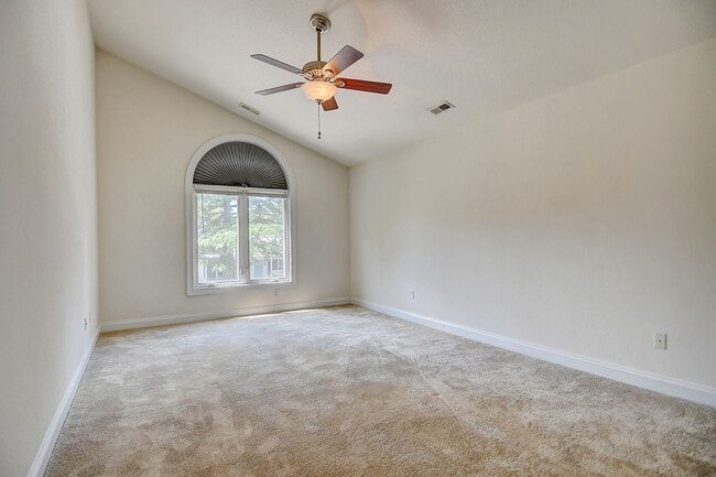Building Photo - CHICKS BEACH CONDO FOR RENT - VIRGINIA BEACH!