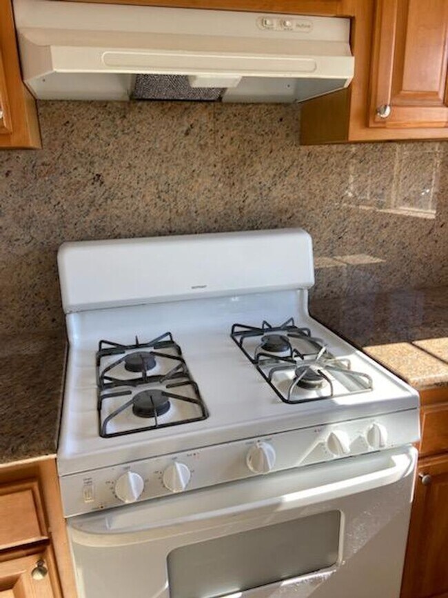 Building Photo - 5213 W 120th St