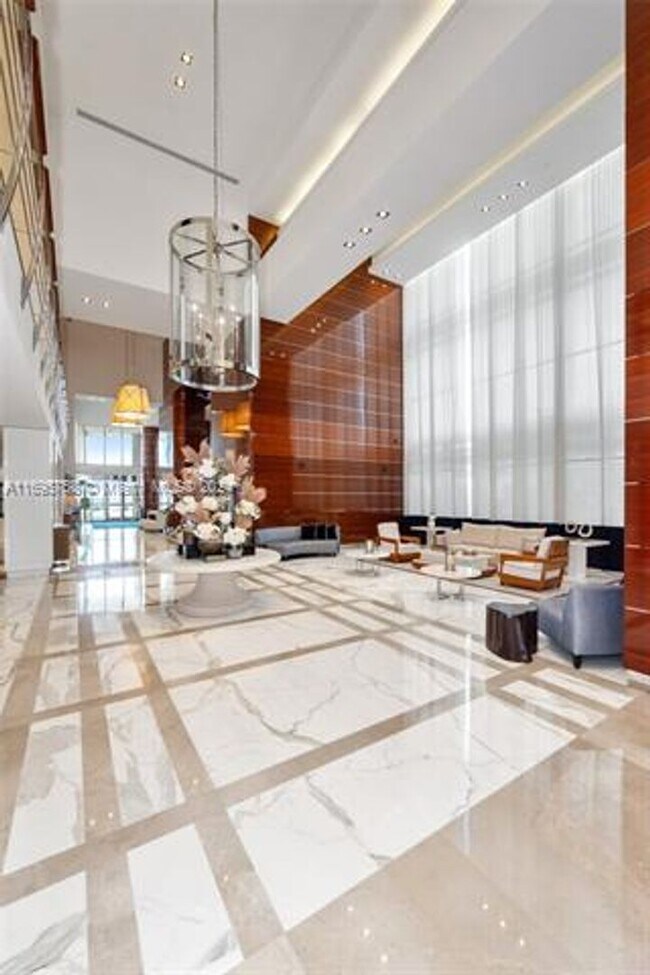 Building Photo - 17475 Collins Ave