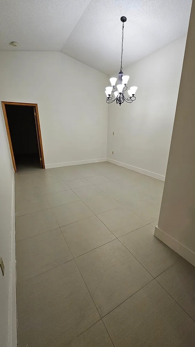 Building Photo - 5431 SW 143rd Ave