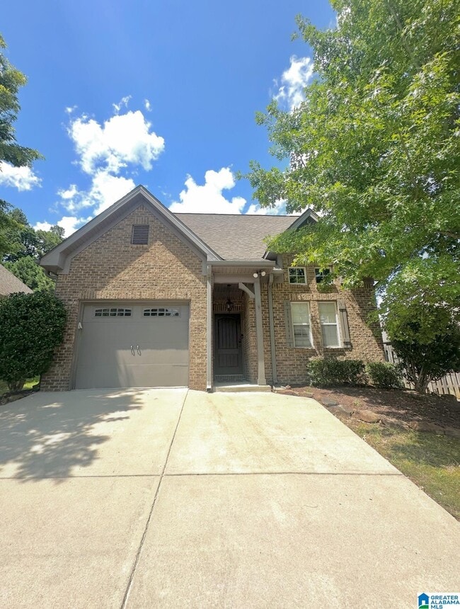 Primary Photo - 102 Kingston Ct