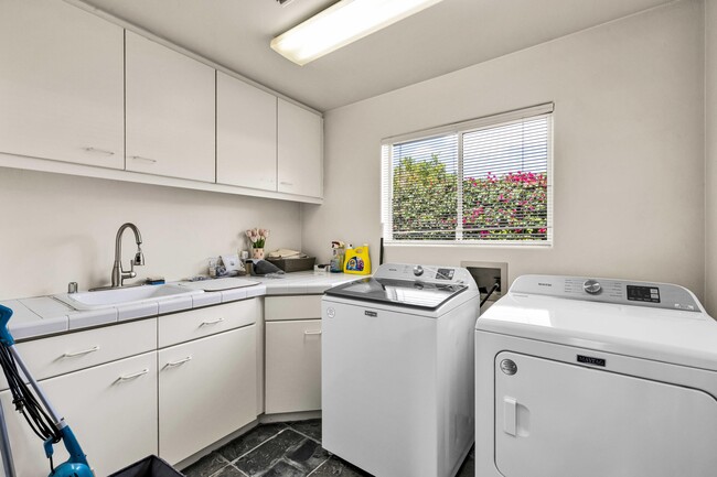 Building Photo - 49810 Ave Montero