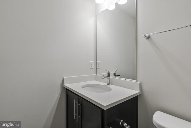 Building Photo - 16640 Green Glade Dr