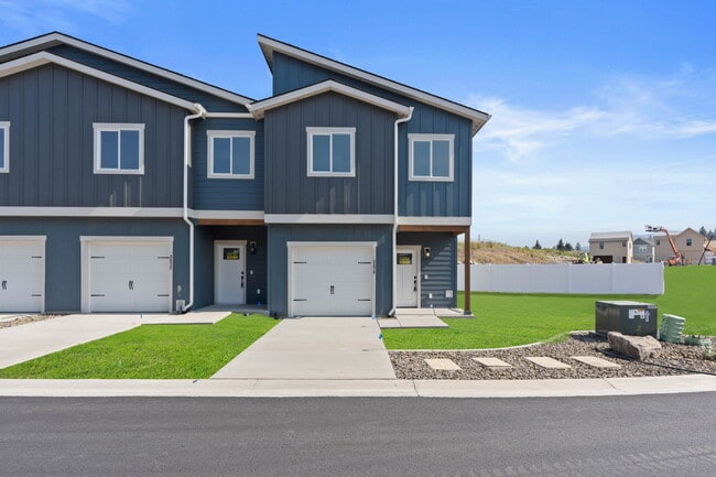 Building Photo - 3578 Blaze Lp