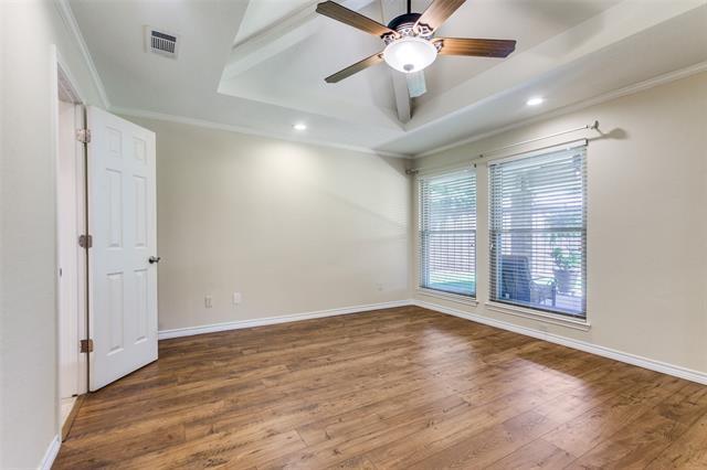 Building Photo - 2514 Golden Oaks Dr
