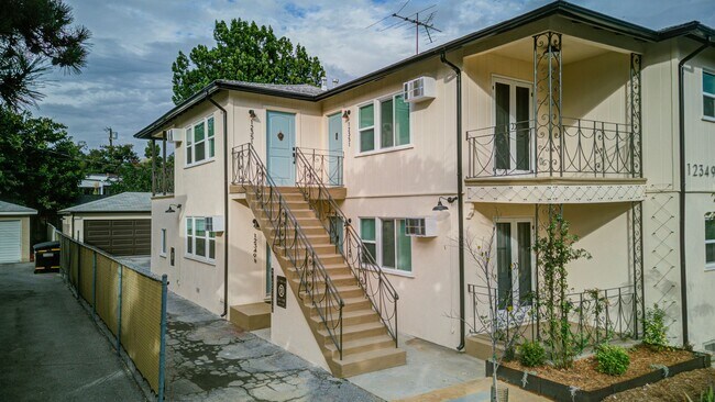 Building Photo - Riverside Residences