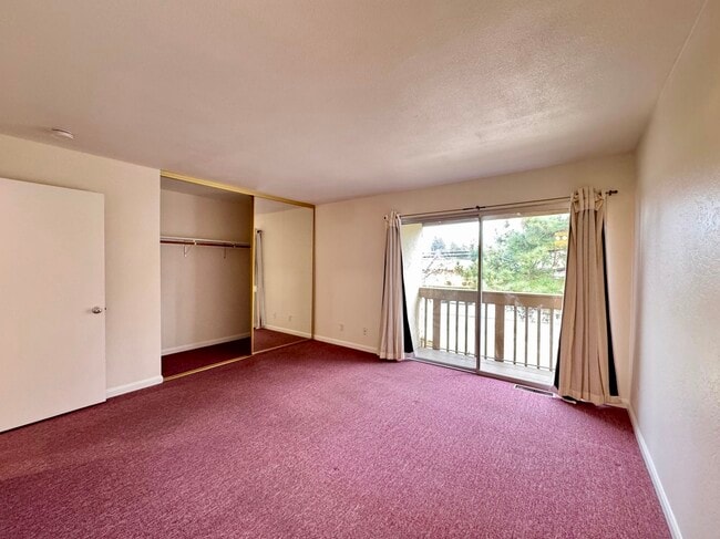 Building Photo - 1975 Olmo Way