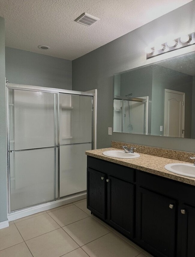 Building Photo - 1519 Diamond Loop Dr