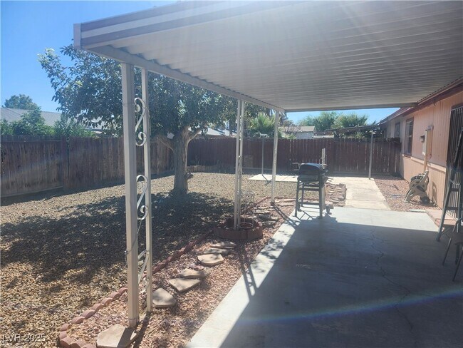 Building Photo - 4726 Madrigal Way