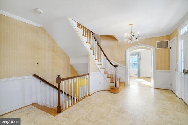 Building Photo - 513 Cathedral Dr