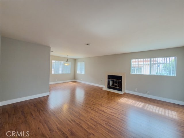 Building Photo - 3101 Plaza del Amo