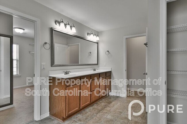 Building Photo - 176 Tufton Ct