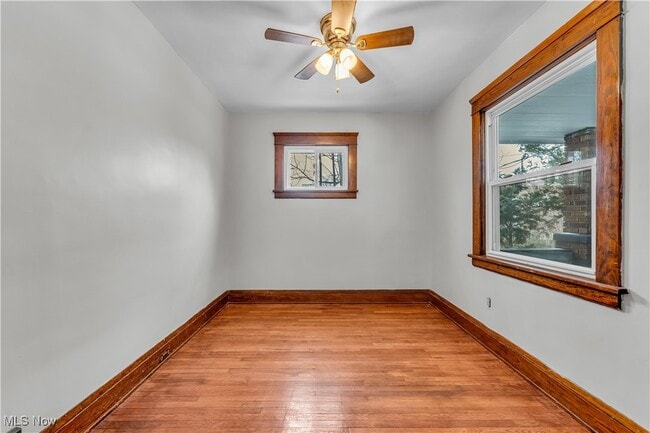 Building Photo - 11601 Headley Ave