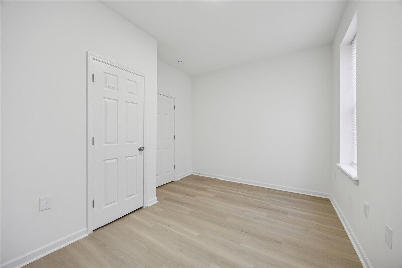 Building Photo - 1742 Edgley St