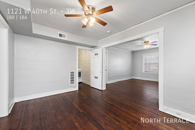 Building Photo - 1121 W 40th St