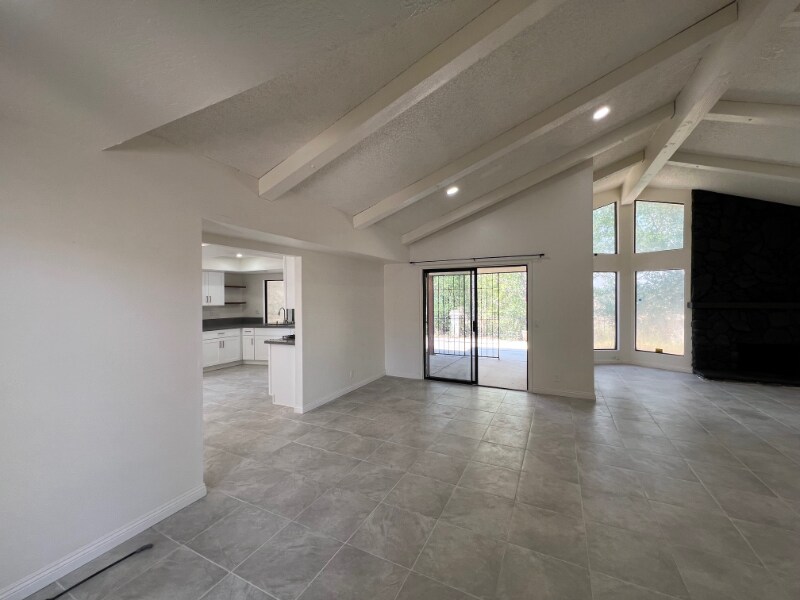 Building Photo - 13850 Dahlgren Dr