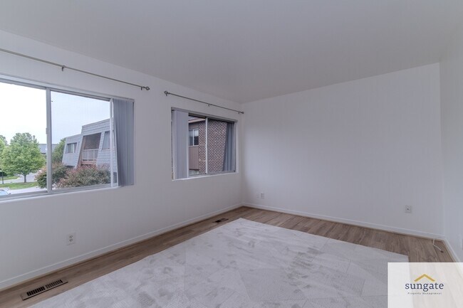 Building Photo - 35 Stonehenge Cir