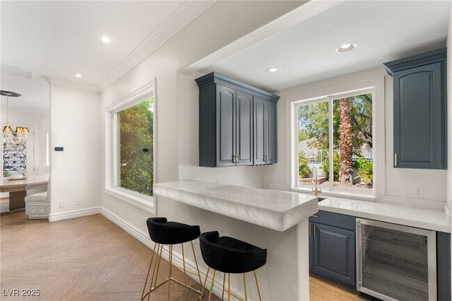 Building Photo - 2272 Coral Ridge Ave