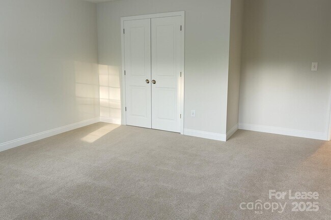 Building Photo - 4394 Bronze Blvd