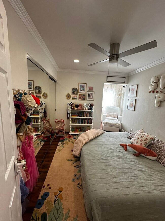 Building Photo - Gorgeous 3-Bedroom 2 bath Home with Pool A...
