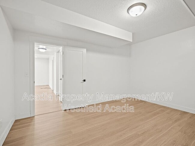 Building Photo - 136 N Desert Sage Dr