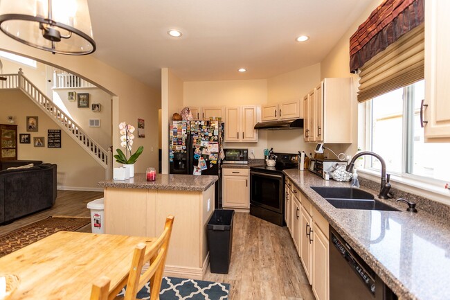 Building Photo - Charming 4-Bedroom Home in Prime Location!!!