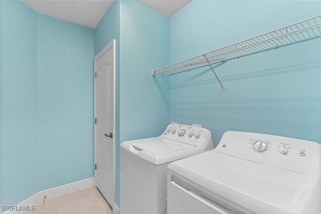 Building Photo - 2343 Sheen Ln