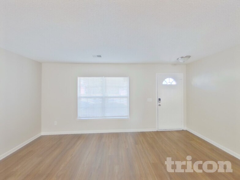 Building Photo - 228 Summer Park Rd