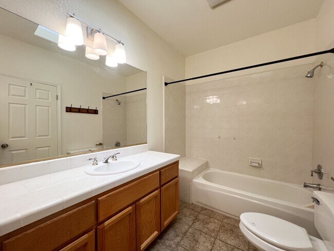Building Photo - Spacious Single-Level 3-Bedroom Home in Desirable North Napa