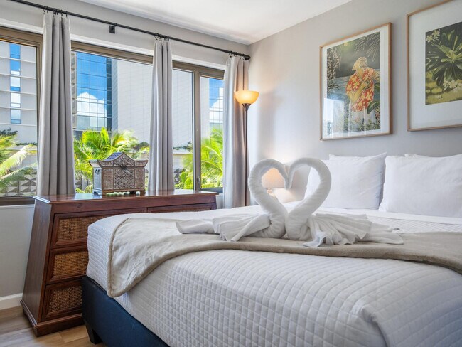 Building Photo - 2140 Kuhio Avenue-SI ID1327716P