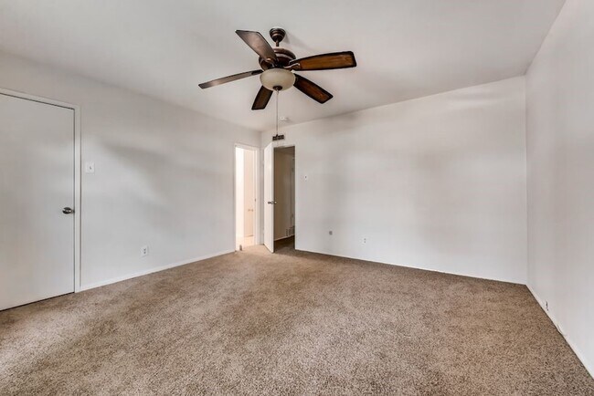 Building Photo - 3441 Flagstone Dr