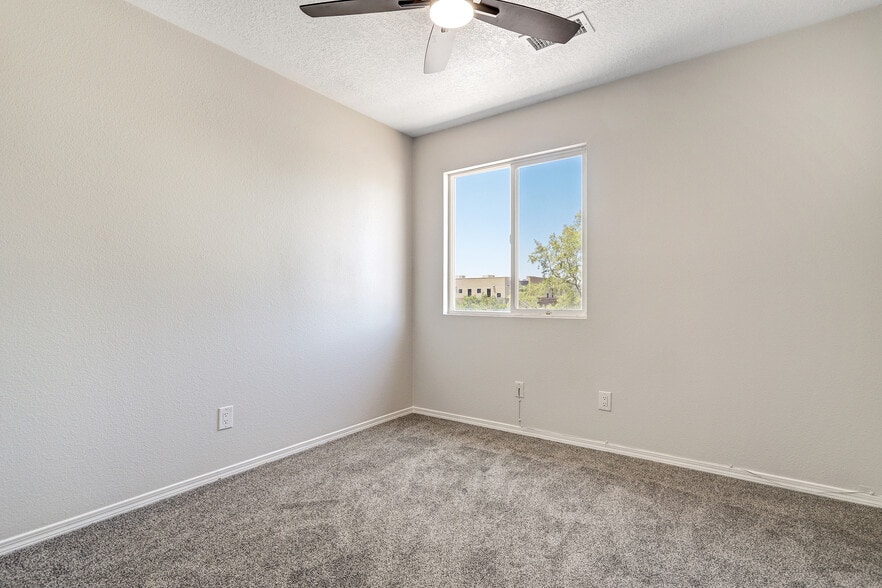 2nd Bedroom - 7817 Louisiana Blvd NE