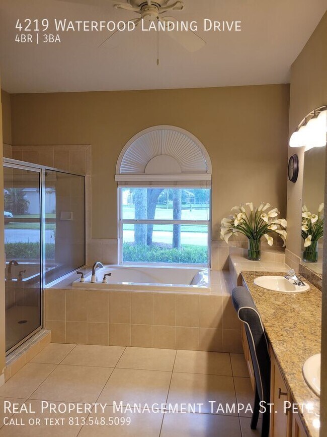 Building Photo - ***LUXURY LUTZ HOME