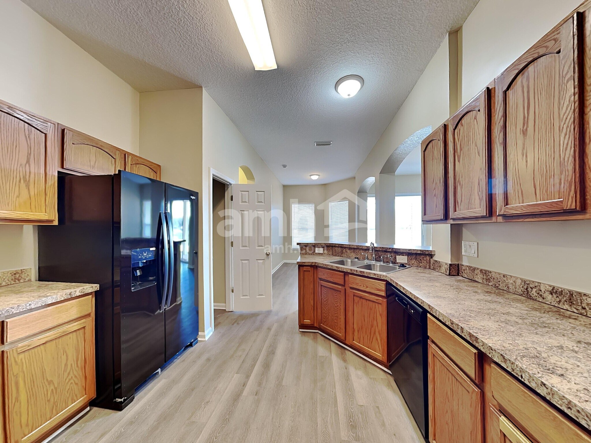 Building Photo - 7117 Rapid River Dr W