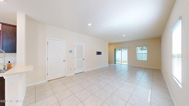 Building Photo - 905 Observatory Pkwy