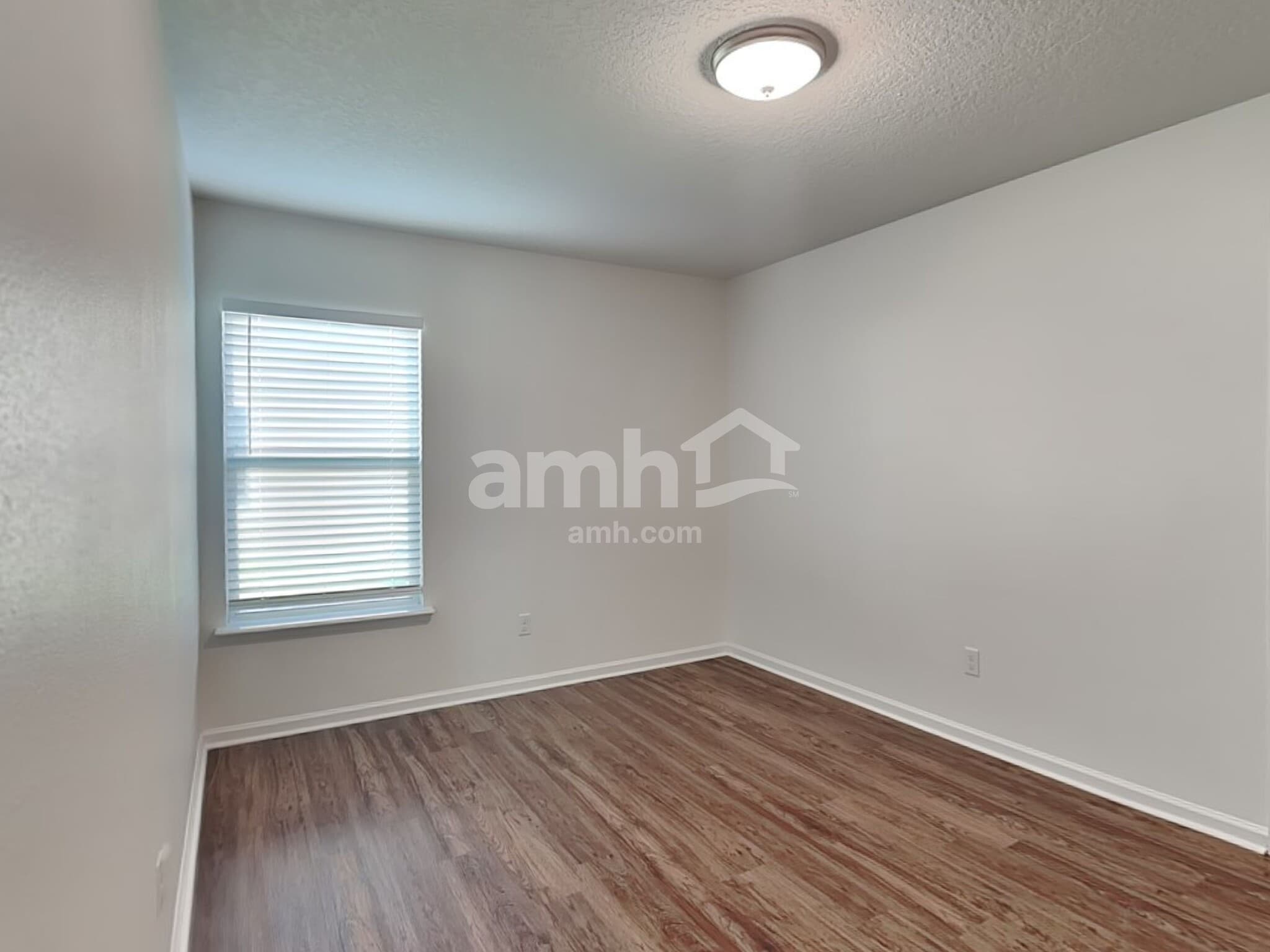 Building Photo - 1045 Bains Lake Dr