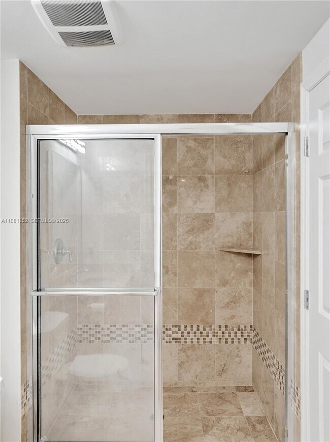 Building Photo - 100 S Birch Rd