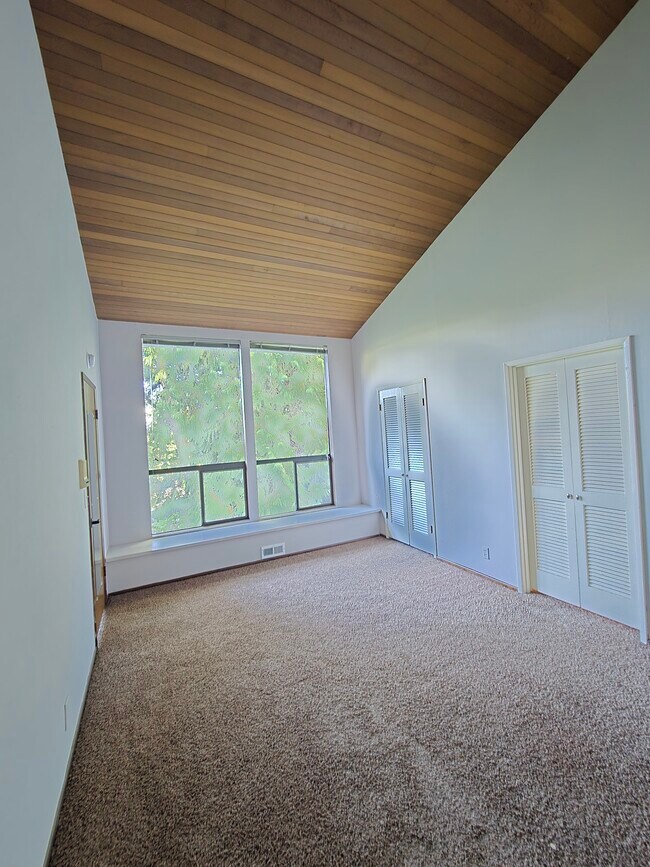 Building Photo - 17612 NE 30th Pl